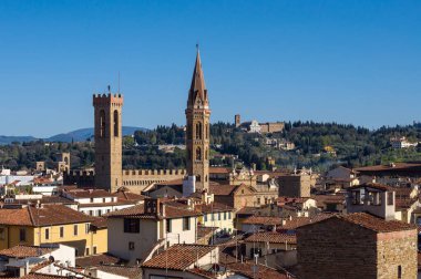 Müze Palazzo del Bargello ve Badia Fiorentina Kilisesi. Giotto 'nun Campanile' inden hava görüntüsü. Floransa, Toskana, İtalya.