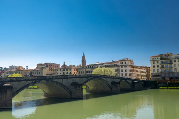 Most Ponte Alla Carraia Jest Pięciołukowym Mostem Łączącym Rzekę Arno — Zdjęcie stockowe