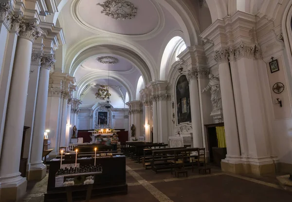 Montepulciano Italia Abril 2013 Interior Pequeña Iglesia Chiesa Santa Maria —  Fotos de Stock