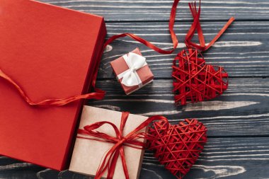 şık Kırmızı hediye