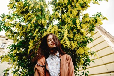 lüks kadın eğleniyor 