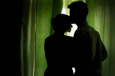 Yeşil perdeleri, çift ayakta