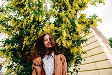 lüks kadın eğleniyor 