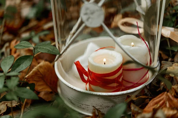 Stilvolle Kerzen im Glas — Stockfoto