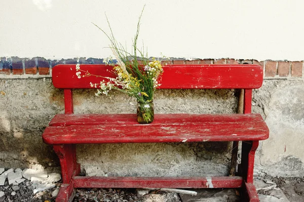 Rustic bouquet of wild flowers — Stock Photo, Image