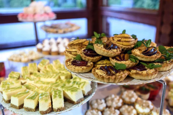 Delicious decorated candy bar — Stock Photo, Image