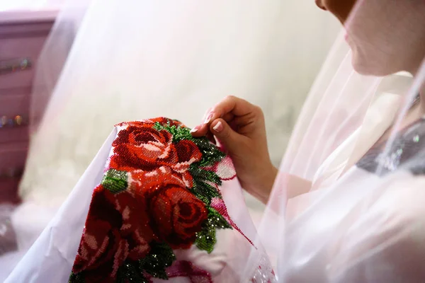 Ricamo dettaglio di asciugamano da sposa — Foto Stock