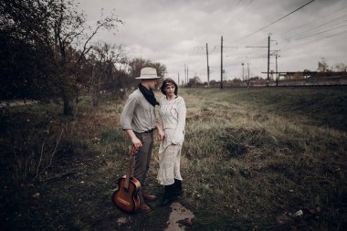 şehvetli hipster kaç boho giysileri içinde