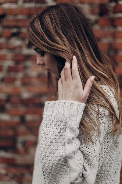 Beautiful brunette hipster woman — Stock Photo, Image