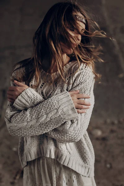 Stylish hipster woman posing — Stock Photo, Image