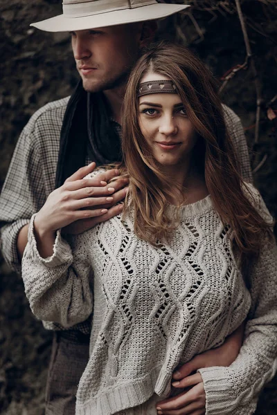 Pareja hipster con estilo —  Fotos de Stock