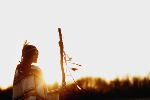 Kızılderili kadın şaman — Stok fotoğraf