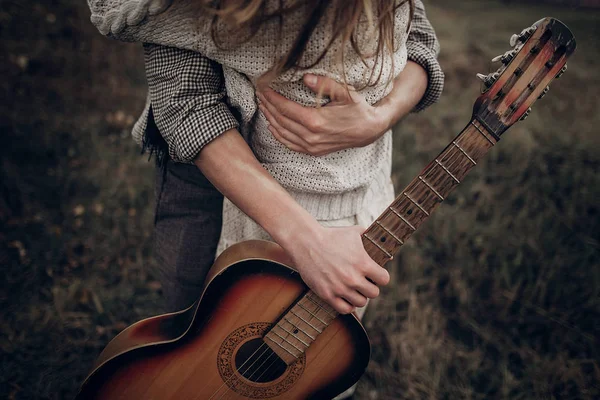 Hipster musician couple — Stock Photo, Image