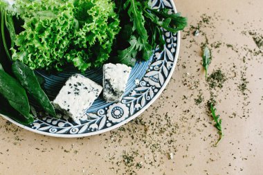 lezzetli taze salata roka ıspanak