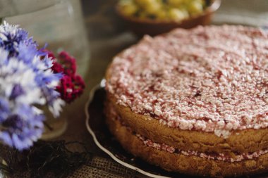 enfes Çilekli pasta