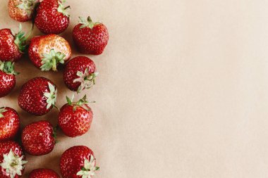 güzel sulu taze çilek