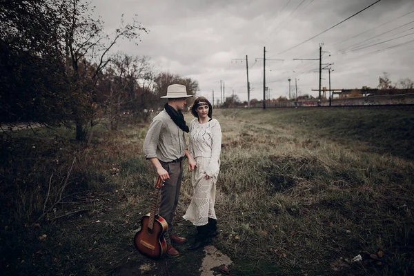 şehvetli hipster kaç boho giysileri içinde