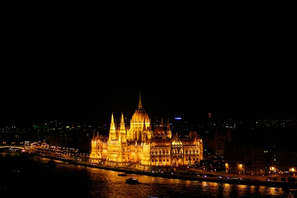 Night view of old  parliament building — Stock Photo, Image