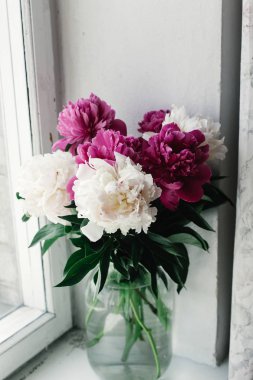 güzel peonies demet
