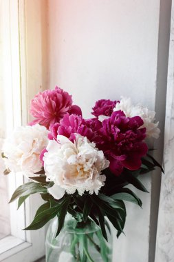 güzel peonies demet