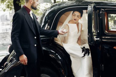  Yavaşça muhteşem gelin yardım damat