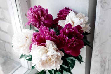 güzel peonies demet