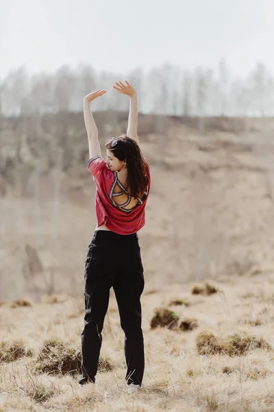 Kobieta szczęśliwa hipster stylowe — Zdjęcie stockowe