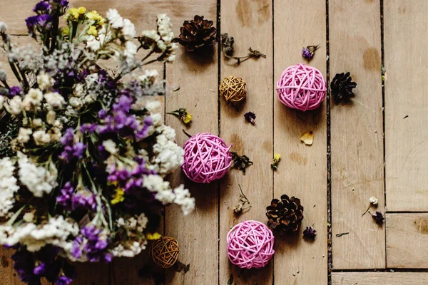 Красивые декоративные плетеные шарики — стоковое фото
