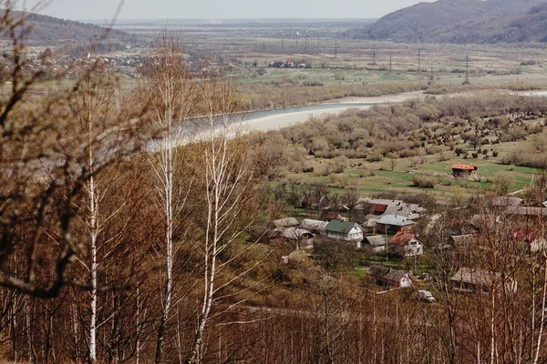 Vue imprenable sur le paysage des petites cabines — Photo