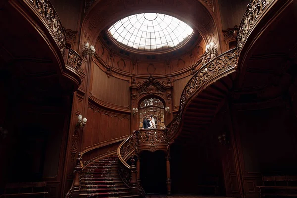 muhteşem gelin ve şık damat