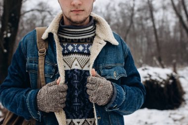 Kırmızı şapkalı Gezgin