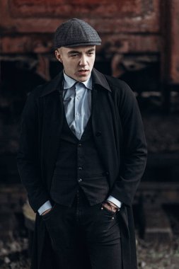 şık gangster adam