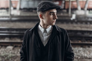 acımasız gangster poz