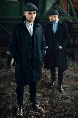 acımasız gangster poz