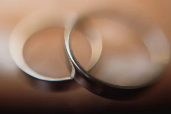 Para obrączek ślubnych srebrny — Zdjęcie stockowe