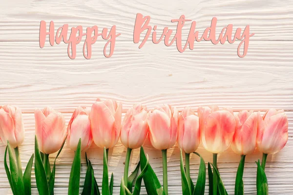 Tulipanes para feliz cumpleaños —  Fotos de Stock