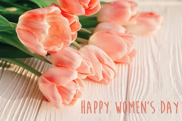 Tulpen zum Frauentag — Stockfoto