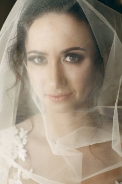 esmer gelin peçe altında