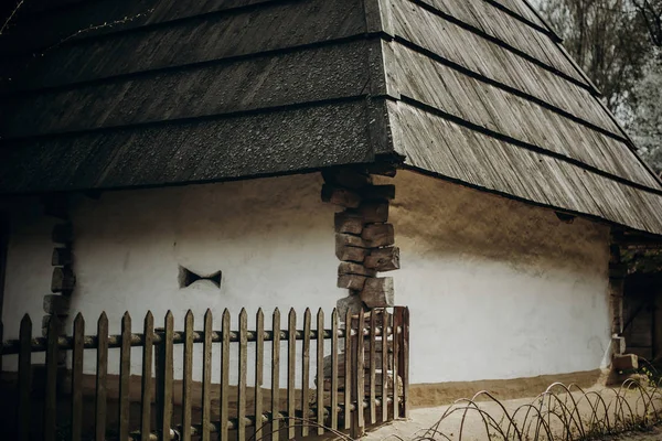 Old village house — Stock Photo, Image