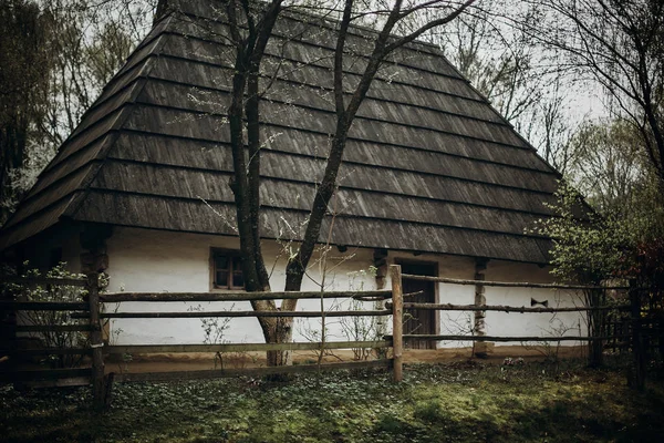 Old village house — Stock Photo, Image
