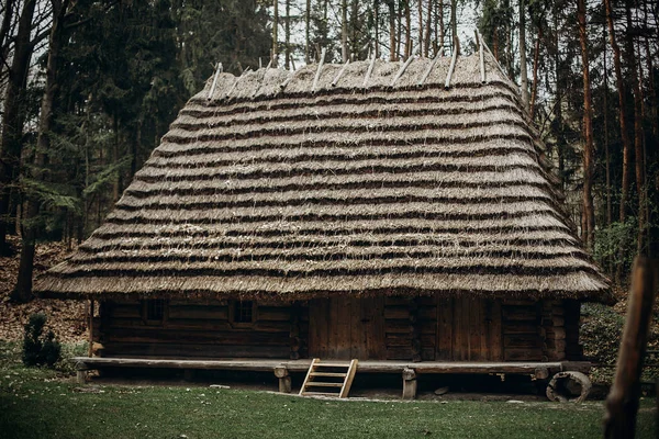 Ancien bâtiment en bois — Photo