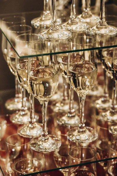 Шампанське окуляри громадського харчування — стокове фото