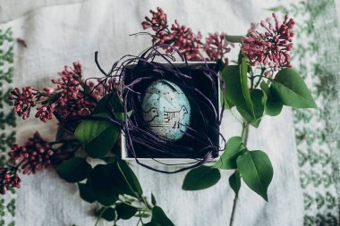 Yuvada Paskalya yumurtası