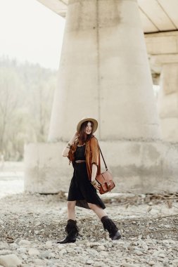 fringe panço kadında