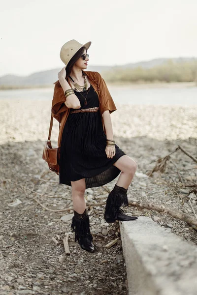 Boho woman with hat — Stock Photo, Image