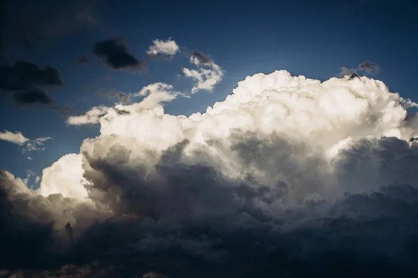 Dramatischer Blick auf Wolken — Stockfoto