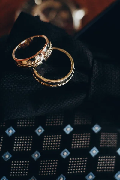 Boda anillos de oro — Foto de Stock