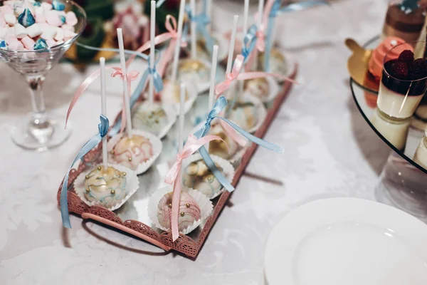 Bar de doces na recepção do casamento — Fotografia de Stock