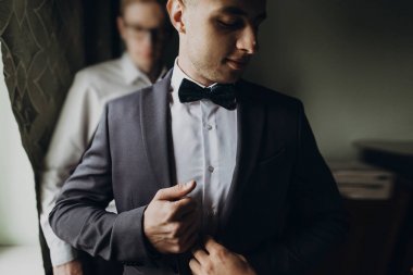 Sağdıçlar hazırlanıyor damat yardım