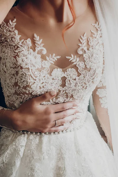 Vestido de renda nupcial — Fotografia de Stock